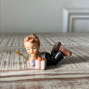 Vintage 2000 Goebel Berta Hummel What Could It Be Christmas Ornament Figurine